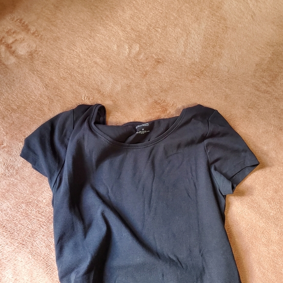 Womens Short Sleeve Slim Fit Crew Tee Size Medium By Madison - Picture 6 of 8